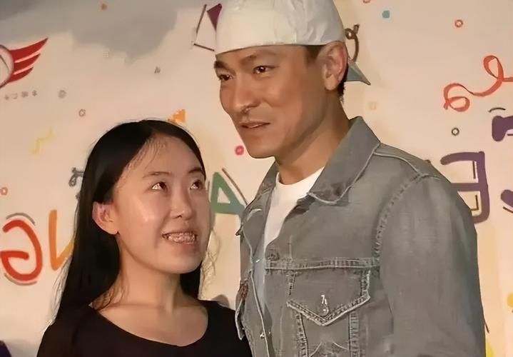 为追星刘德华，她让家人卖房卖肾，结局令人唏嘘