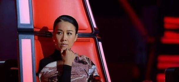 云朵完美演绎那英金曲被赞天生好嗓子