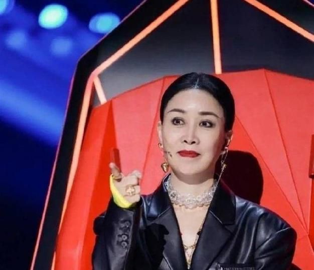 云朵完美演绎那英金曲被赞天生好嗓子