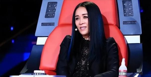 云朵完美演绎那英金曲被赞天生好嗓子