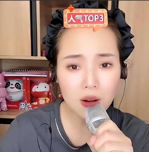 云朵获那英高度评价 揭秘背后真实原因