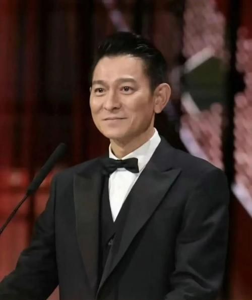 今年刘德华几岁了 他的年龄你猜对了吗
