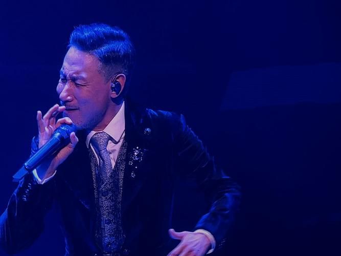 从乌蝇哥到歌神张学友的演艺生涯全解析