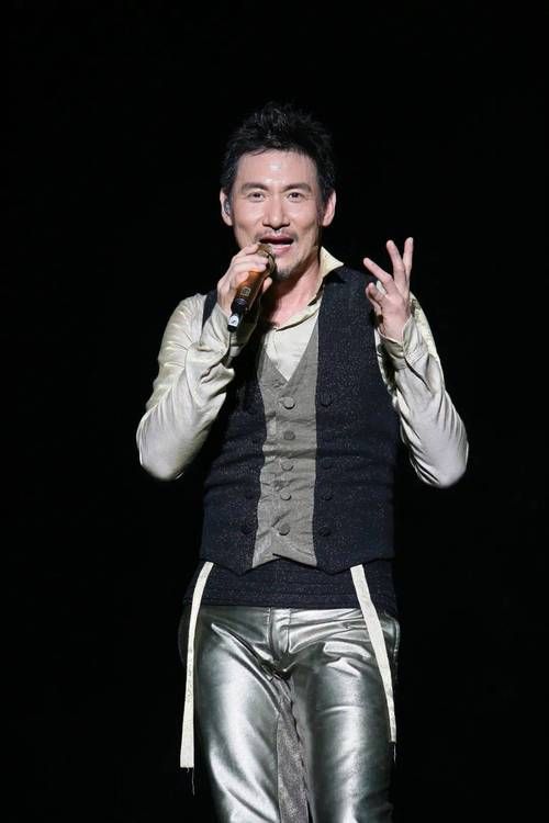 从圈内人评价看张学友的巨星地位
