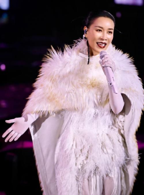 你的微笑那英演唱版本为何如此打动人心