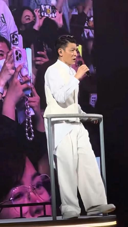 你看了吗？刘德华今天视频，演唱会现场超精彩