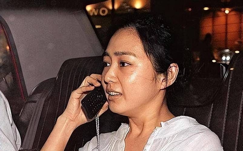 全网热搜！刘德华老婆朱丽倩最新照片，你见过吗？