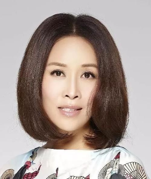 八字分析那英的财运与事业发展轨迹