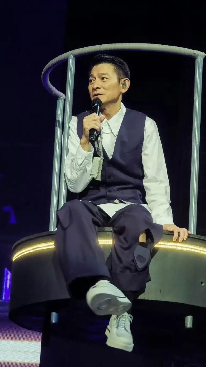 刘德华1994年演唱会现场直击 那些年我们追过的偶像