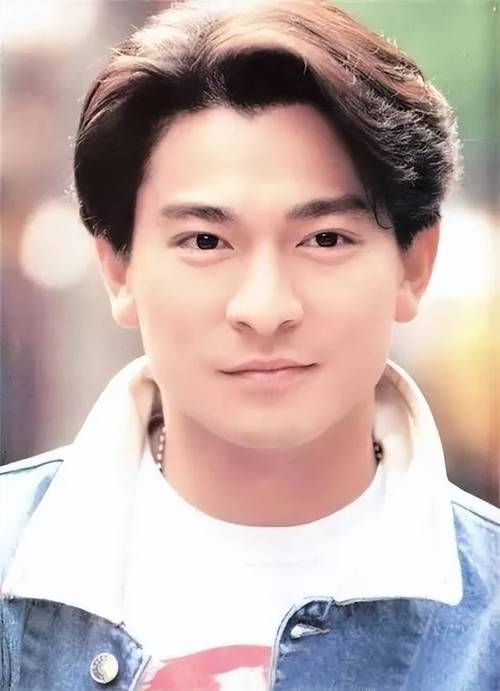 刘德华1999年：影歌双收，霸屏香港娱乐圈，揭秘天王的成功秘诀