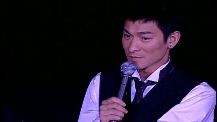 刘德华2002演唱会经典回顾那些年我们追过的华仔