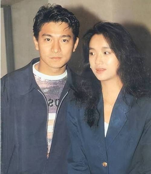 刘德华2004香港红馆演唱会：吴倩莲惊喜现身