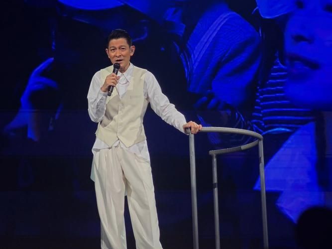 刘德华2005年演唱会为什么这么火 揭秘天王的舞台魅力