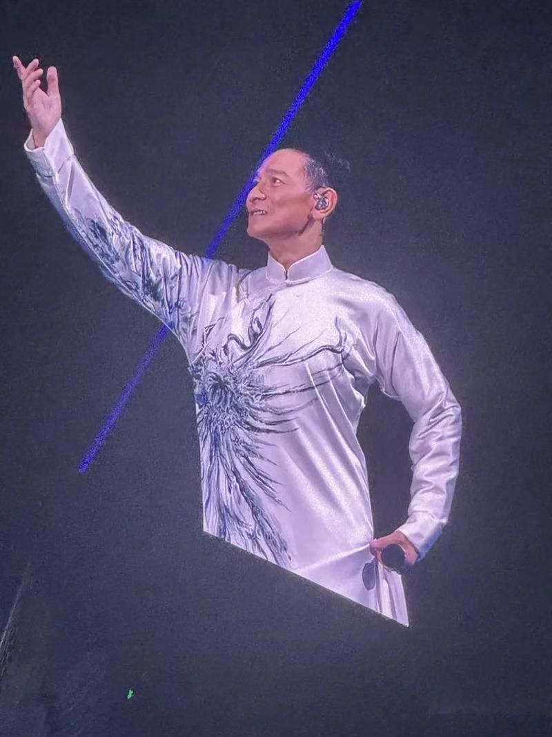 刘德华2010演唱会现场高清视频完整版