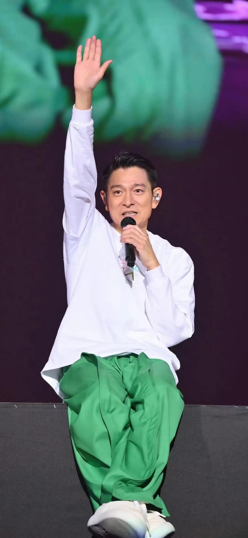 刘德华2011成都演唱会精彩回顾与高清照片分享