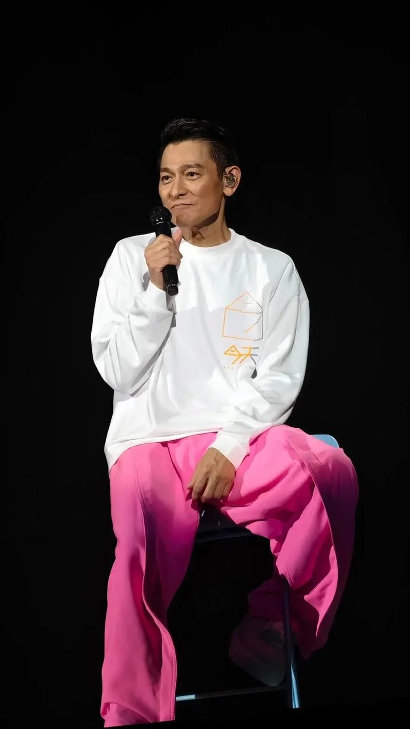 刘德华2011成都演唱会精彩回顾与高清照片分享