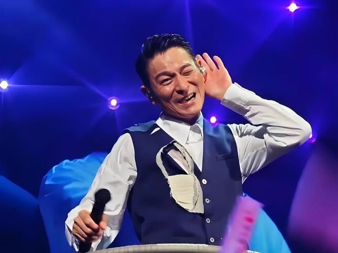 刘德华2018香港演唱会歌单完整版及经典曲目盘点