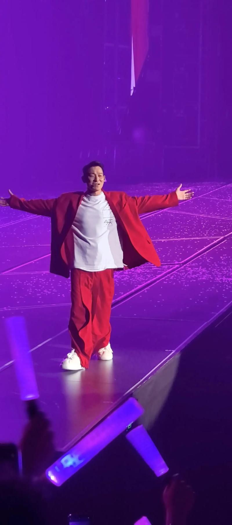刘德华2019演唱会精彩回顾 经典金曲嗨翻全场