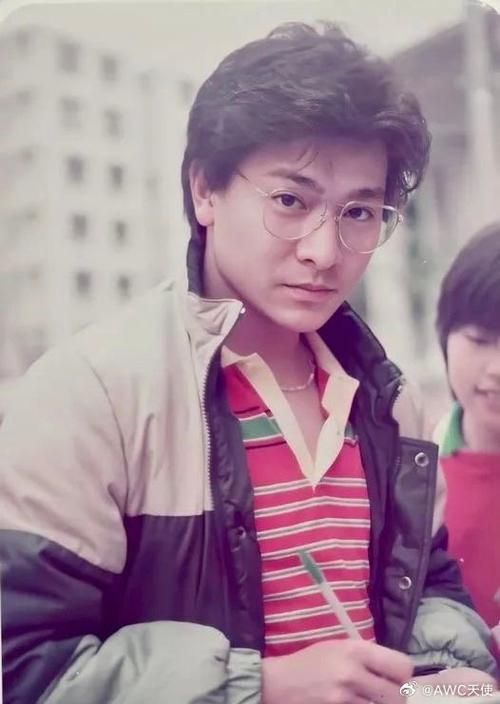 刘德华80年代珍贵图片 粉丝必看的青春记忆