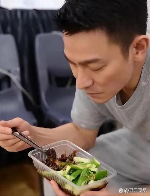 刘德华不吃肉多年 他的健康秘诀是什么