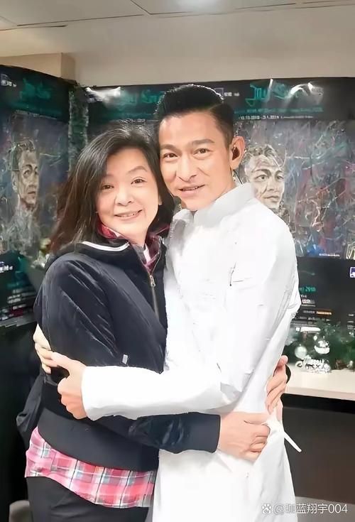 刘德华与她们的爱恨情仇：揭秘他喜欢的女人们
