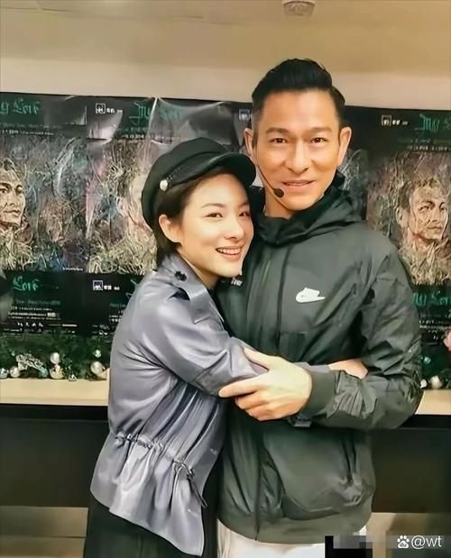 刘德华与朱丹同台演出引发观众热议