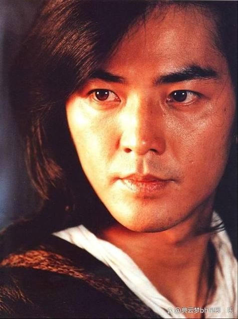 刘德华与郑伊健：影坛双雄的巅峰对决与时代印记
