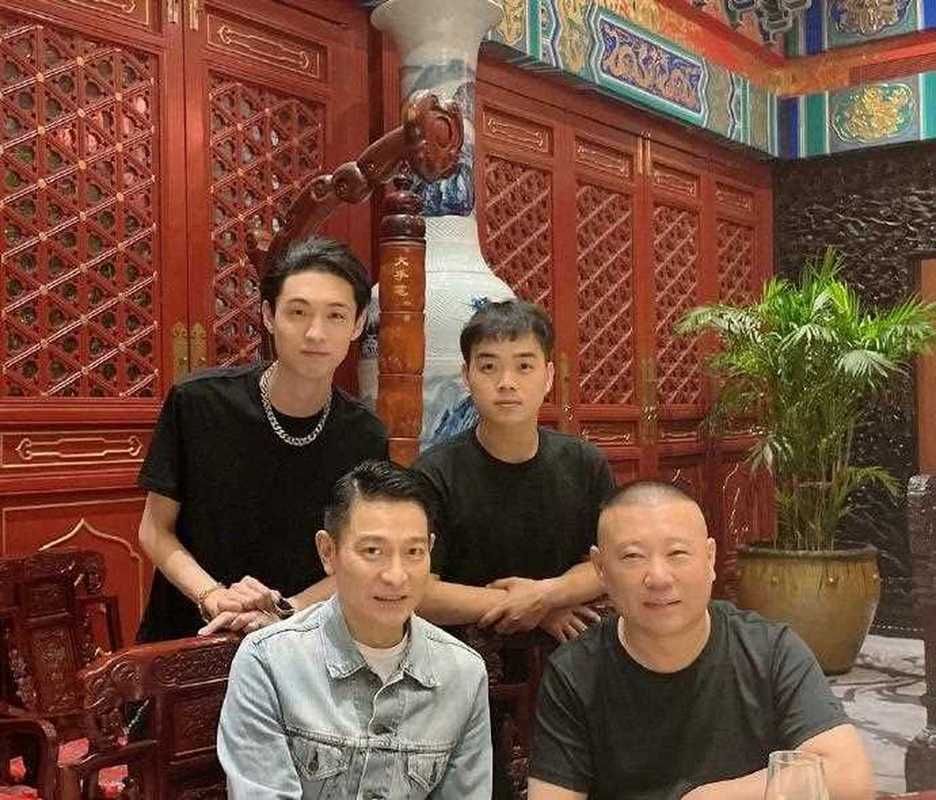 刘德华与郭德纲：不同领域的巅峰对决引热议