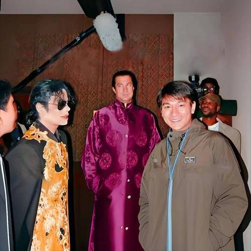 刘德华与陈冠希：两位巨星的迥异人生轨迹