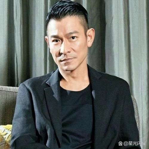 刘德华东北下跪事件真相曝光 网友热议不断