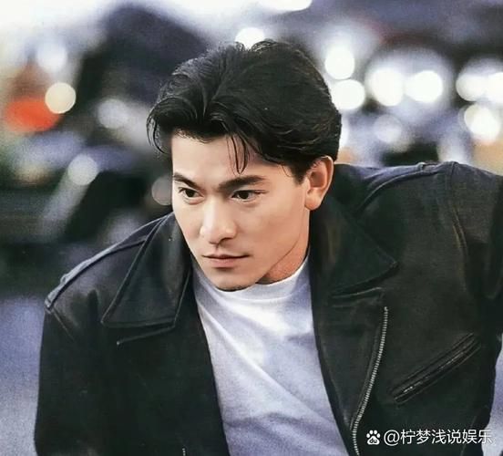 刘德华个人资料简介：从影坛到歌坛的辉煌之路