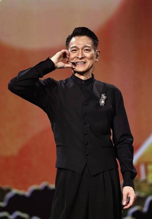 刘德华乙肝病毒携带者身份公开 多年低调面对疾病