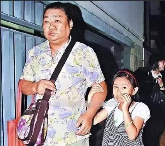 刘德华二姐姐照片曝光家人低调生活引关注