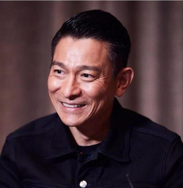 刘德华人品怎么样揭秘他为何被称为娱乐圈常青树