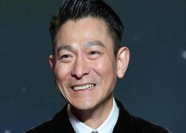 刘德华人品虚伪真相曝光网友热议不断