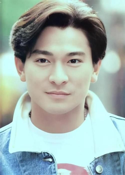 刘德华人生经历揭秘从贫民窟到天王的逆袭之路