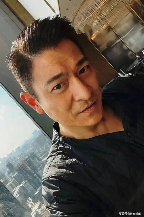 刘德华今年多大 他的年龄和家庭生活近况