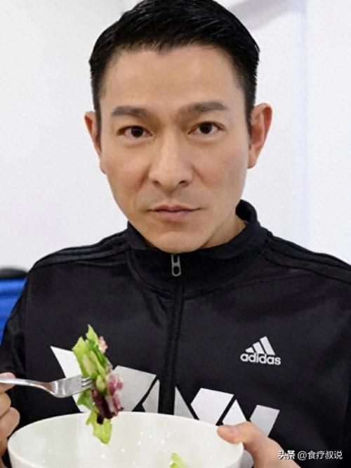 刘德华今年多少岁 不老男神年龄成谜