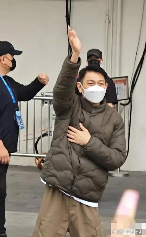 刘德华代言的衣服品牌价格和购买攻略