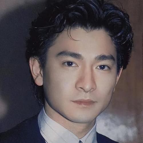 刘德华以前是干什么的 原来他做过这些普通工作