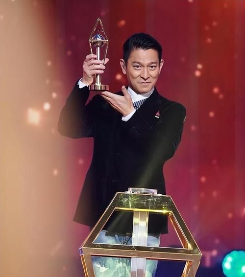 刘德华信佛吗他的佛教信仰对事业有何影响