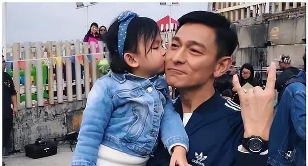 刘德华儿子名字大公开 网友直呼没想到