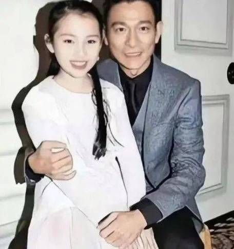 刘德华儿子照片终于曝光 网友好奇他未来动向