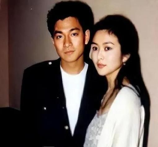 刘德华全家福意外曝光 网友纷纷送上祝福和赞美