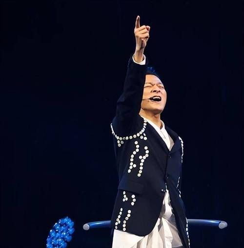 刘德华八万人演唱会幕后花絮曝光感动无数人