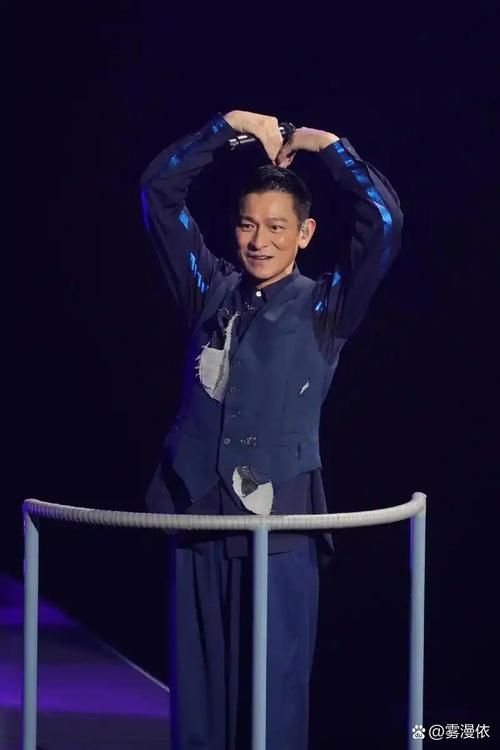 刘德华再一次拥抱音乐全新专辑发布在即