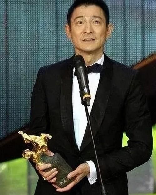 刘德华再获华表奖：实力与人气兼具的影坛常青树