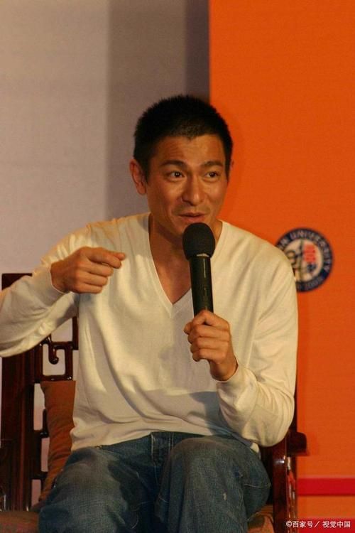 刘德华到底有多帅？从青涩少年到成熟男神全记录