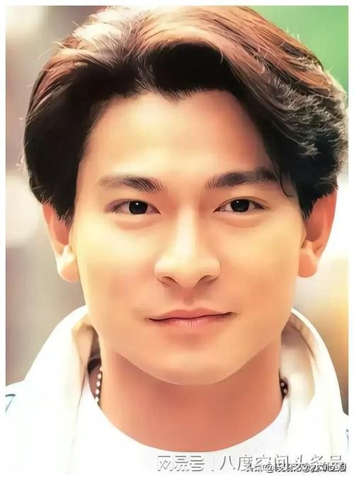 刘德华原名叫什么？揭秘天王刘德华鲜为人知的本名！