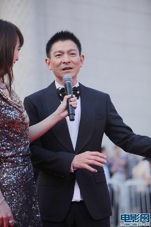 刘德华参加的颁奖典礼有哪些精彩瞬间回顾
